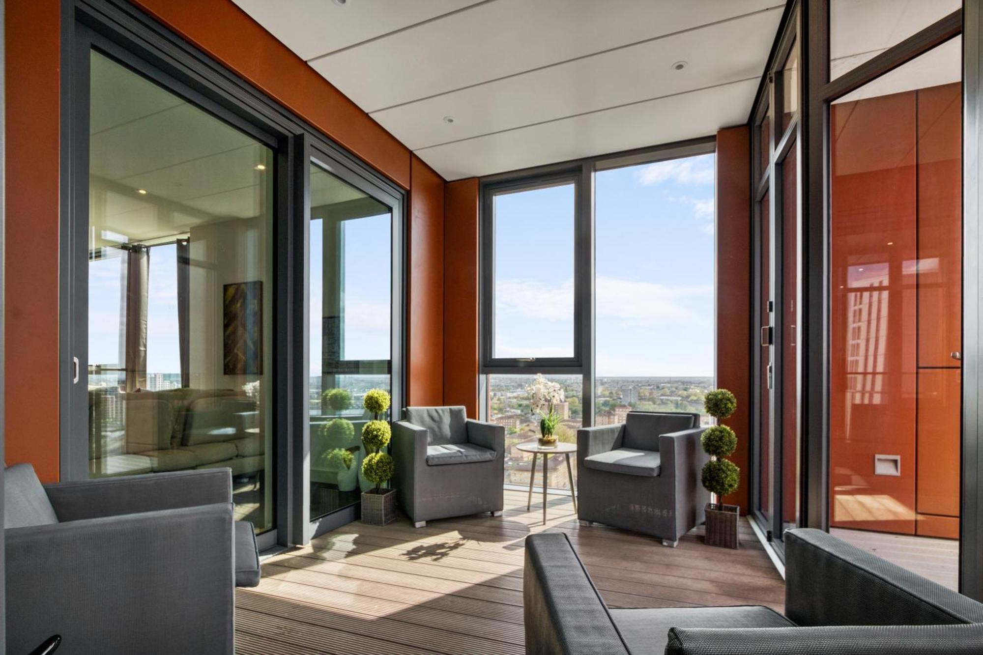 Stunning 360º View Luxurious Penthouse Apartment London Ngoại thất bức ảnh