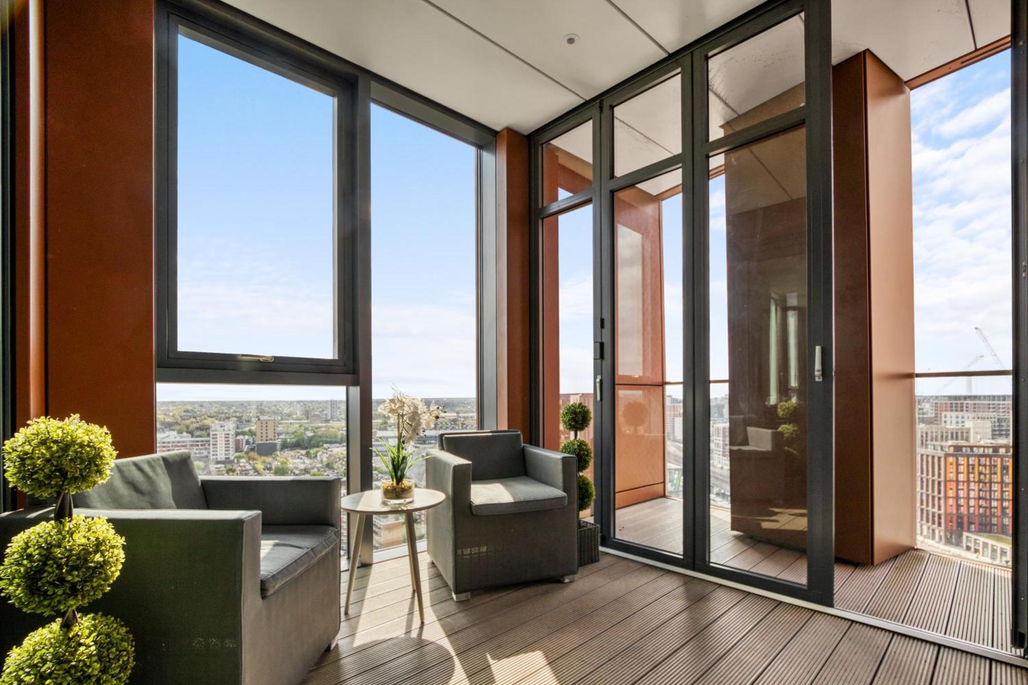 Stunning 360º View Luxurious Penthouse Apartment London Ngoại thất bức ảnh